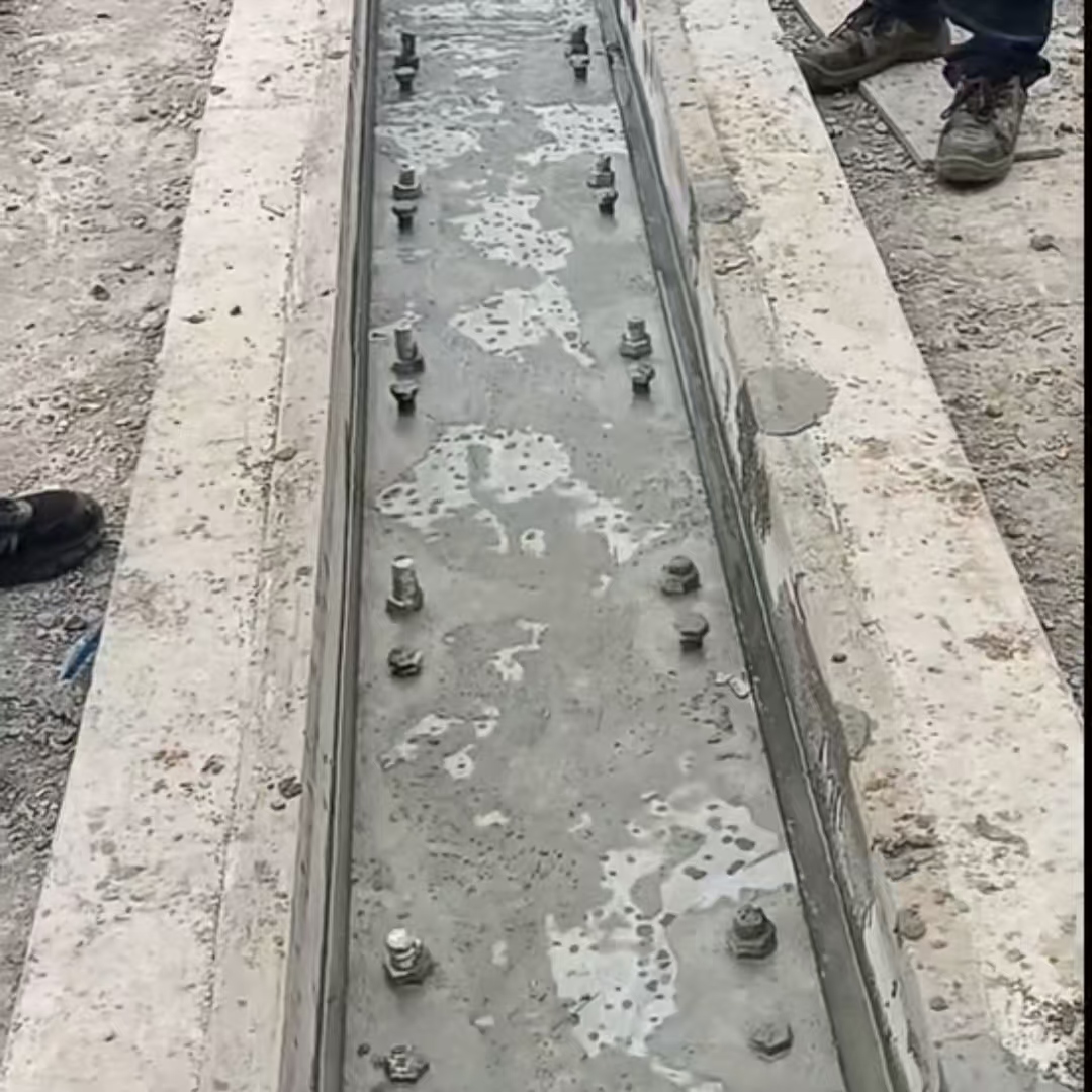 润州港口码头起重机龙门吊重型机械设备稳固用早强快凝轨道胶泥